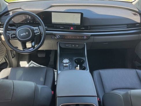 Used 2026 Kia Carnival LXS FWD image 13