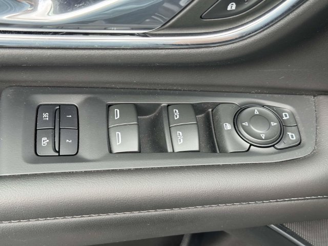 Used 2024 Chevrolet Suburban LT AWD/4WD image 38
