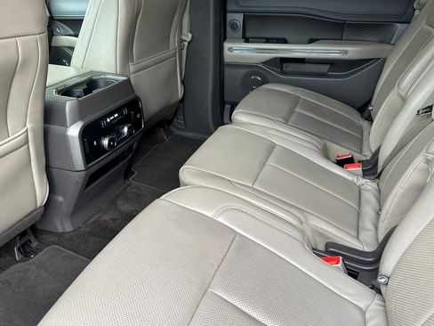 Used 2018 Ford Expedition XLT w/ Equipment Group 202A image 9