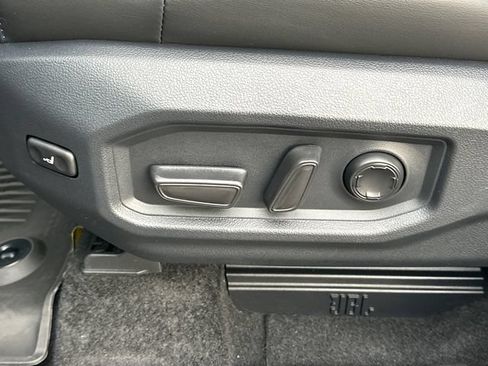 Used 2026 Toyota Tundra Platinum AWD/4WD image 20