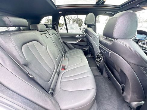 Used 2019 BMW X5 xDrive40i w/ Convenience Package image 29