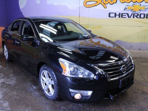 Used 2015 Nissan Altima 2.5 SV image 4
