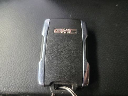 Used 2017 GMC Sierra 1500 Denali RWD image 32