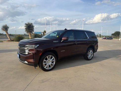 Used 2022 Chevrolet Tahoe High Country image 3