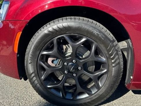 Used 2019 Chrysler 300 S AWD/4WD image 8