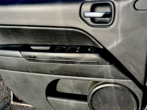 Used 2015 Jeep Patriot High Altitude image 26