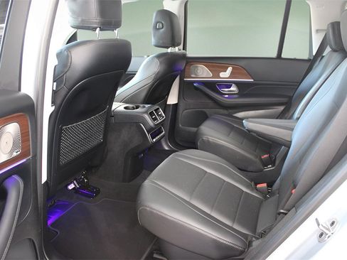 Used 2023 Mercedes-Benz GLS 450 4MATIC image 28
