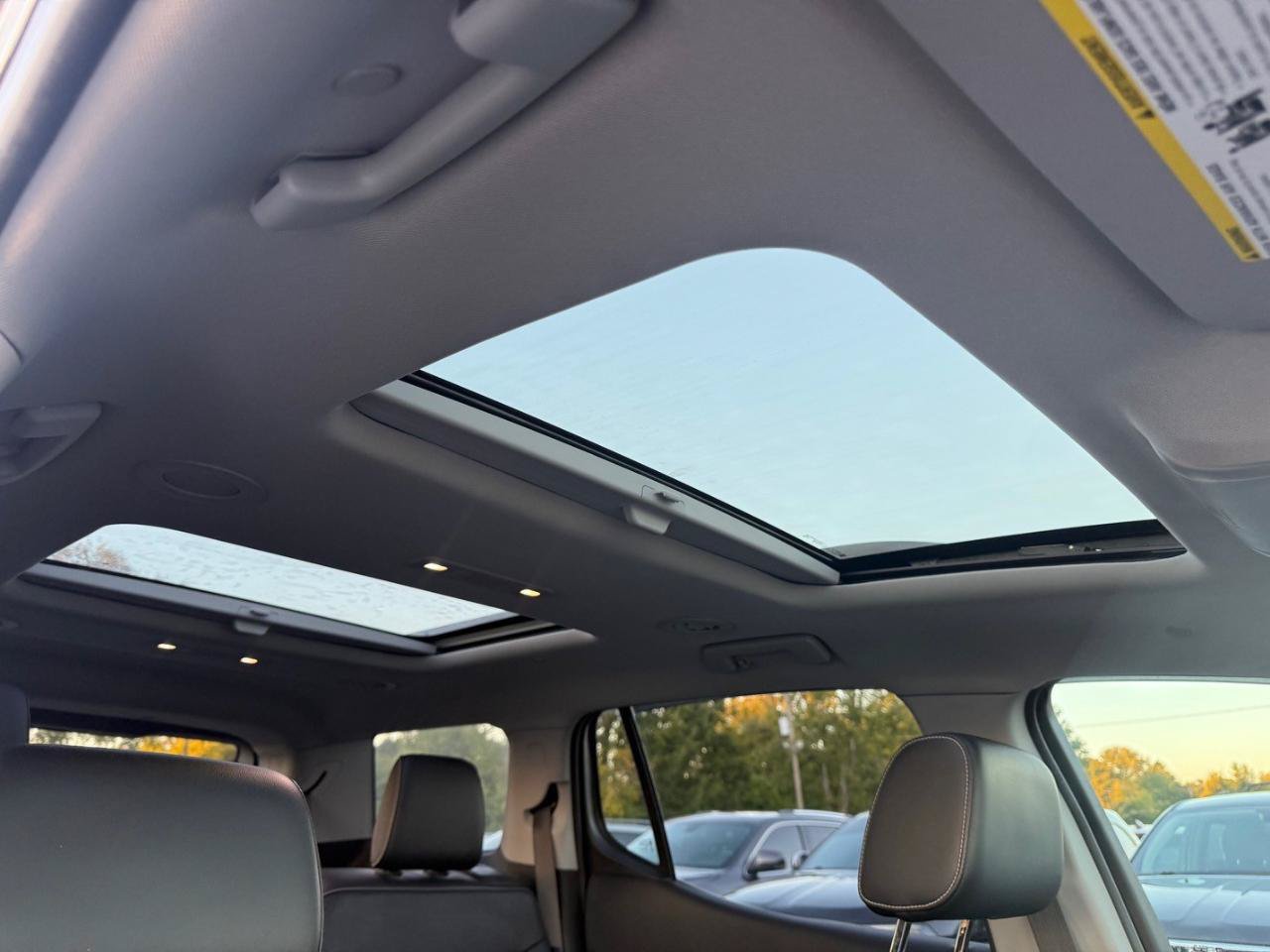 Used 2019 GMC Acadia SLT w/ Black Edition FWD image 15