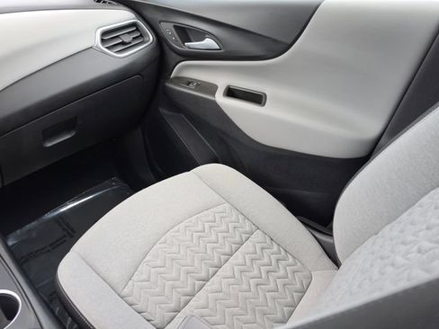 Used 2024 Chevrolet Equinox LS w/ LS Convenience Package FWD image 16