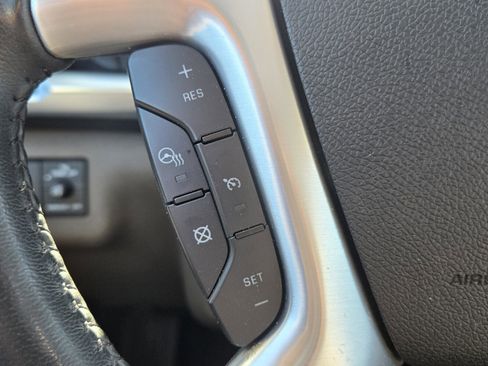 Used 2015 GMC Acadia SLT image 26