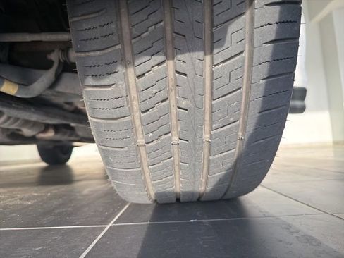 Used 2022 Subaru Ascent Limited w/ Technology Package image 7