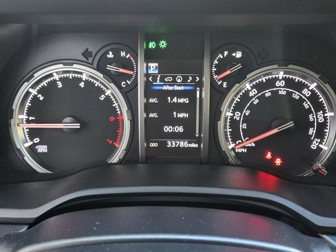 Used 2023 Toyota 4Runner TRD Off-Road Premium image 11