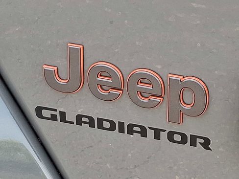 Used 2021 Jeep Gladiator Mojave AWD/4WD image 30