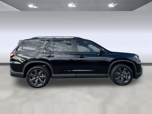New 2026 Honda Pilot Sport image 7