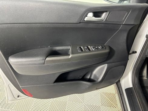 Used 2017 Kia Sportage LX AWD/4WD image 13