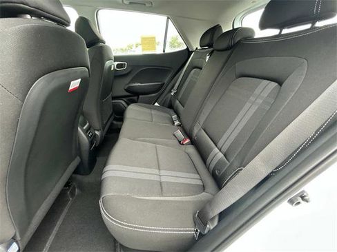 New 2025 Hyundai Venue SEL image 5
