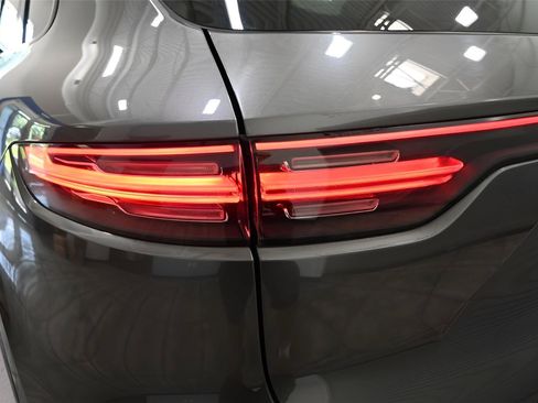 Used 2019 Porsche Cayenne S AWD/4WD image 40