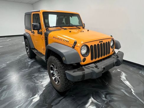 Used 2012 Jeep Wrangler Rubicon w/ Dual Top Group image 16