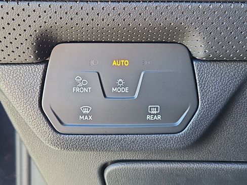 Used 2026 Volkswagen Atlas SE AWD/4WD image 8