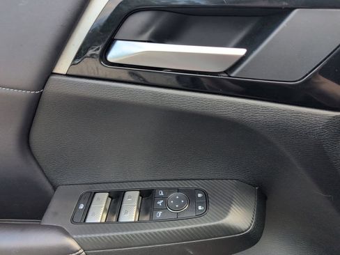 Used 2025 Mitsubishi Outlander SE FWD image 13