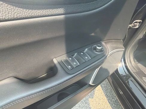Used 2018 Alfa Romeo Giulia RWD image 18