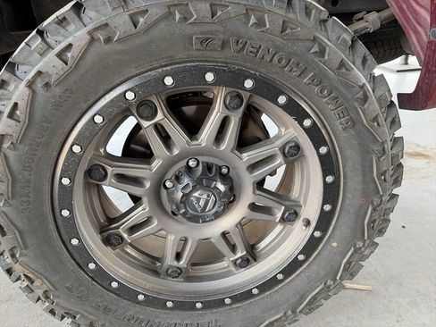 Used 2019 Ford F150 Lariat w/ Equipment Group 502A Luxury AWD/4WD image 6