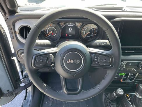 New 2025 Jeep Gladiator Sport image 37