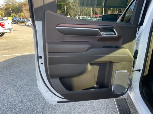 Used 2024 GMC Sierra 1500 Denali w/ Denali Reserve Package image 17