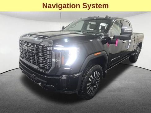 Used 2024 GMC Sierra 2500 Denali Ultimate w/ Max Trailering Package AWD/4WD image 4