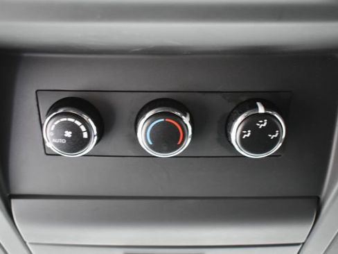 Used 2017 Dodge Grand Caravan SXT w/ Driver Convenience Group image 33