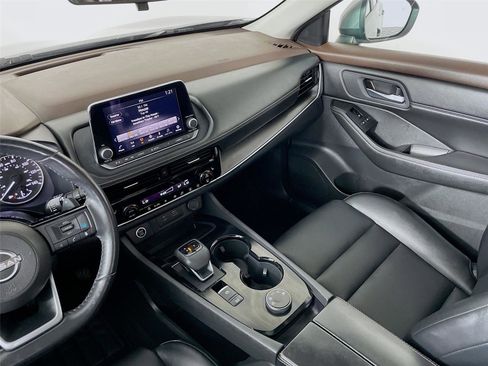 Used 2022 Nissan Rogue SV w/ SV Premium Package AWD/4WD image 25