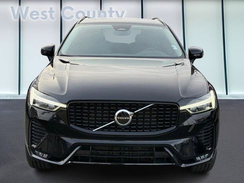 Certified 2025 Volvo XC60 B5 Core image 10