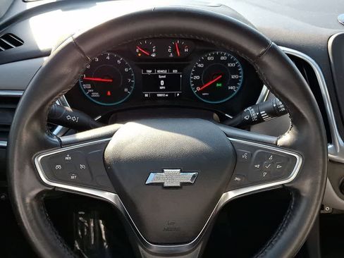 Used 2018 Chevrolet Equinox LT AWD/4WD image 16