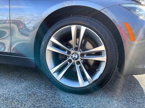 Used 2018 BMW 328d xDrive Sedan w/ Premium Package image 7