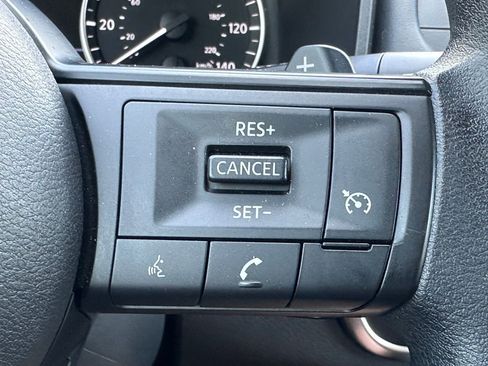 Used 2024 Nissan Rogue S image 26