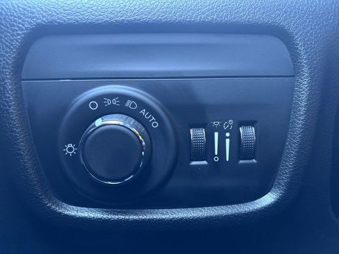 New 2026 Jeep Grand Cherokee Altitude image 4