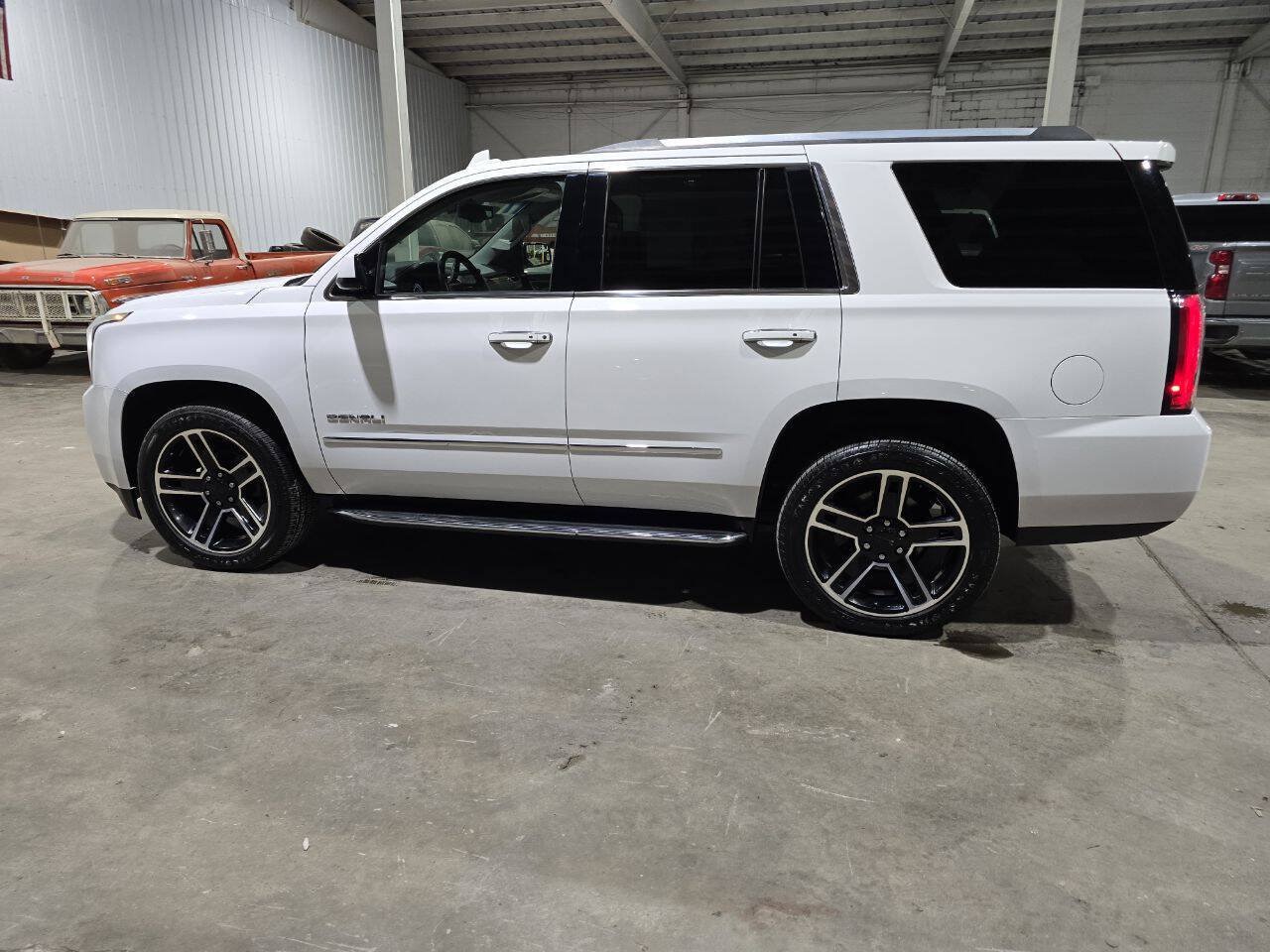 Used 2017 GMC Yukon Denali w/ Open Road Package AWD/4WD image 6