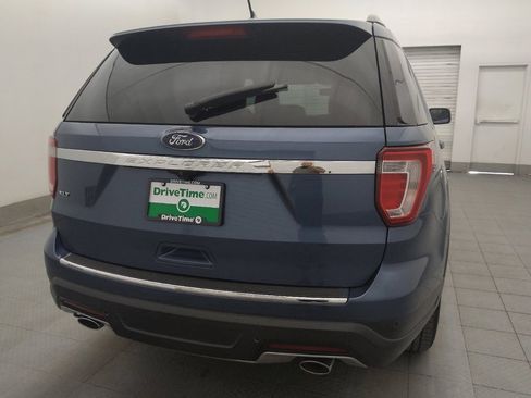 Used 2018 Ford Explorer XLT w/ Equipment Group 202A FWD image 7