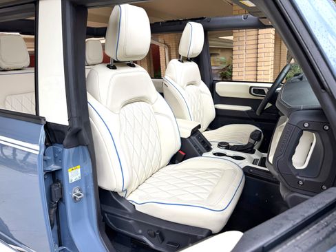 Used 2025 Ford Bronco Outer Banks AWD/4WD image 17