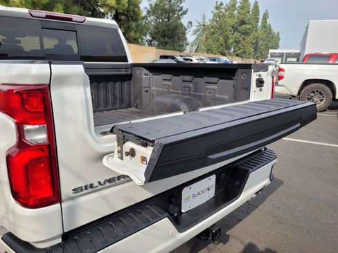 Used 2022 Chevrolet Silverado 1500 High Country w/ Safety Package II image 26