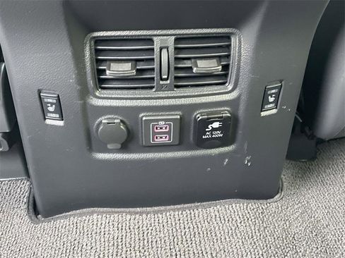 Used 2023 Nissan Titan PRO-4X w/ Pro-4x Convenience Package image 11