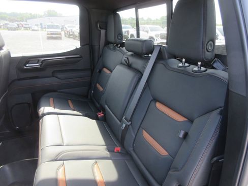 New 2026 GMC Sierra 1500 AT4 w/ AT4 Premium Package AWD/4WD image 13