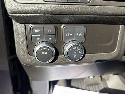 Certified 2023 GMC Yukon XL Denali AWD/4WD image 20