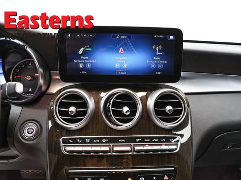 Used 2021 Mercedes-Benz GLC 300 4MATIC w/ Multimedia Package image 12