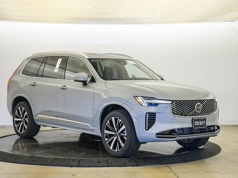 New 2026 Volvo XC90 B5 Core AWD/4WD image 5