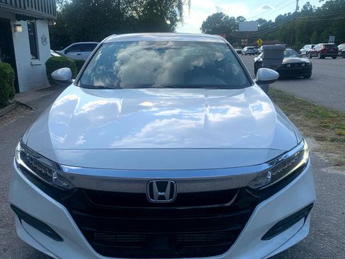 Used 2019 Honda Accord LX image 2