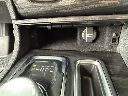 Used 2019 Chrysler 300 Touring L w/ Quick Order Package 2EF RWD image 21