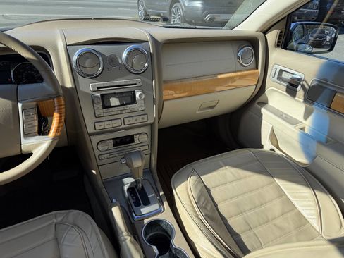 Used 2006 Lincoln Zephyr image 19