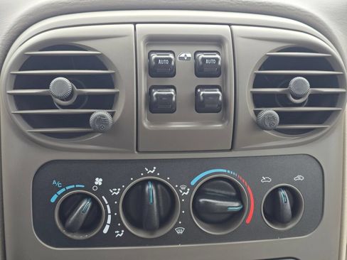 Used 2005 Chrysler PT Cruiser GT FWD image 71