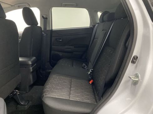Used 2025 Mitsubishi Outlander Sport ES AWD/4WD image 17